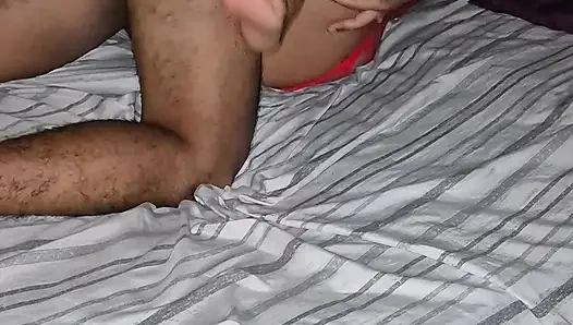 Saya berovulasi dan yang saya inginkan hanyalah penis besar yang saya kacau dan mengisi VAGINA saya penuh dengan sperma