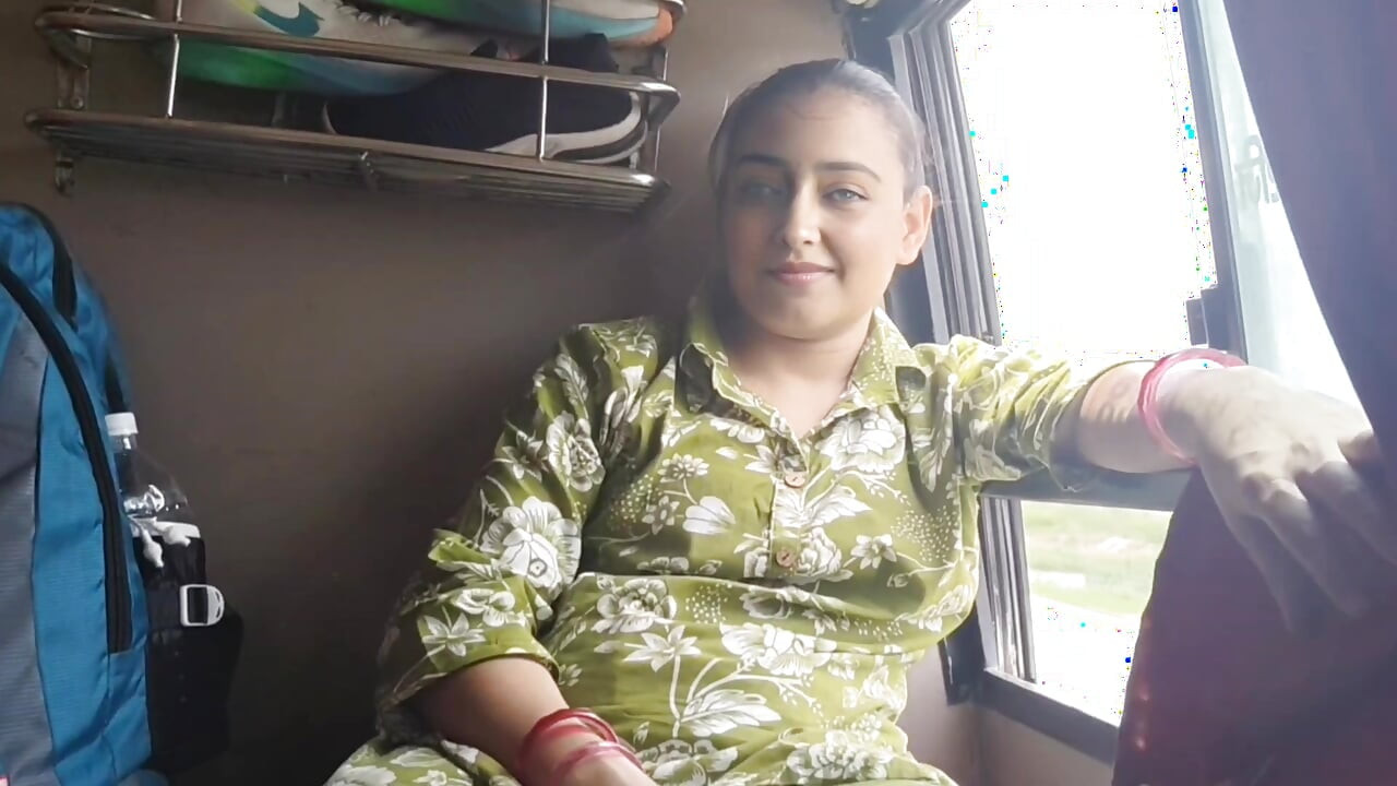A sister-in-law was going alone in the bus, left the sister-in-law.