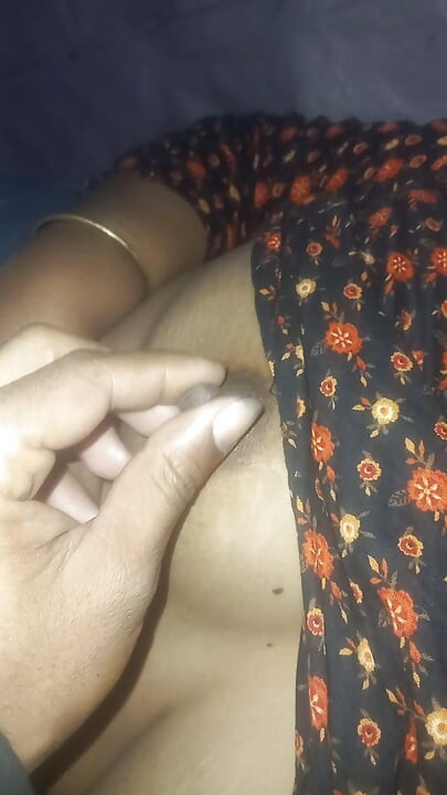 Como ninguém estava em casa, eu fiz movimentos leves com minha esposa.