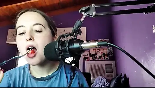 10 dakikadan kısa sürede öğle yemeğimi yiyorum