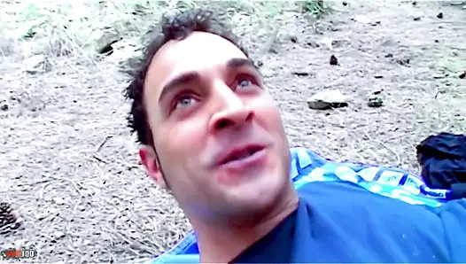 Krystal Wallas: Krystal Wallas bekommt ihre muschi im wald gestopft