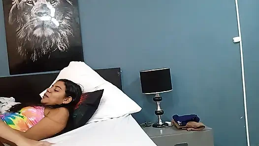 Saya gunting dengan pacar saya sampai saya orgasme