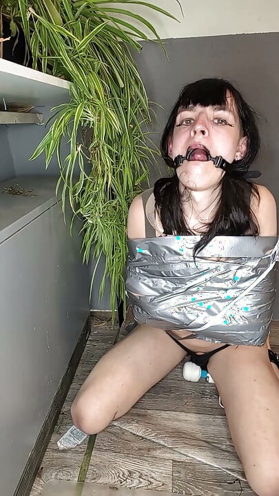 tape streihgtjacket