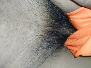 Sehr geiles indisches bhabi wartet auf sex und reibt ihre muschi