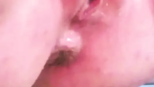 Musclemommy sabahları sikişiyor ve tekrar azgın fışkırtıyor