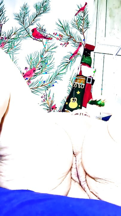 Gozando 6 vezes assistindo pornô esta é uma prostituta curvada