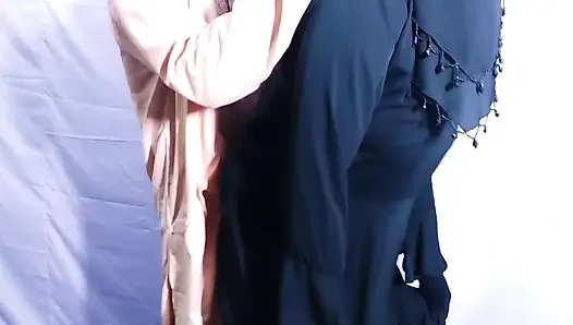 Er geht, um die braut für die ehe zu sehen und fickt sie, klare bangla