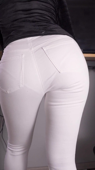 Sexy Coworker in White Jeans Teases Panty Lines Ass