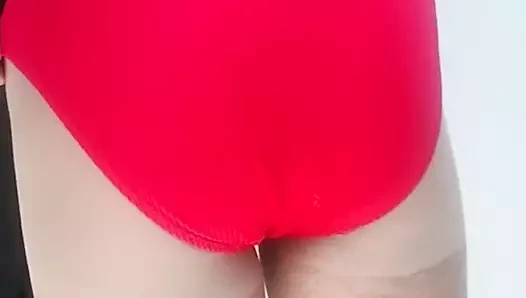 elbise ve kırmızı külot