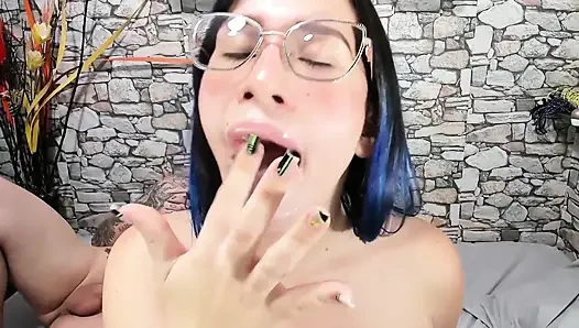 Noel Gecesi Üvey Kız Kardeşimle Sansürsüz Anal Yorum