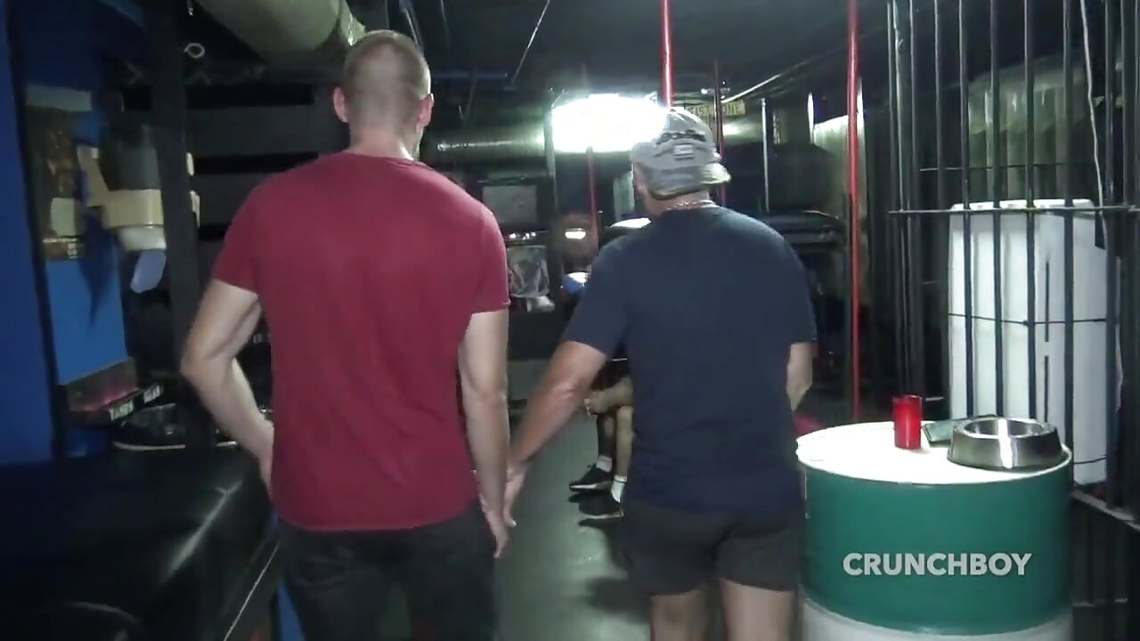 ולנטינו סיסטור נדפק חי על ידי הוריקן