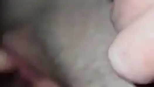 Sürtük yumruk sokuyor