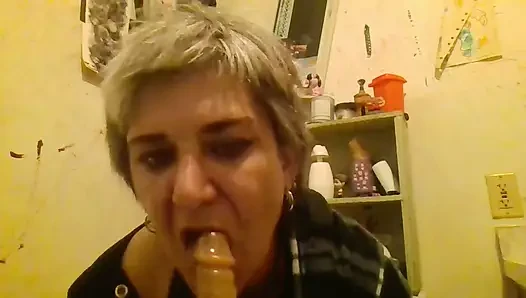 Wet Pussy Vibe BJ