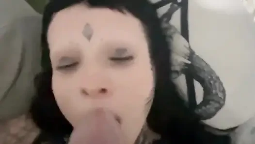 Ddys schwanz in meinem gesicht