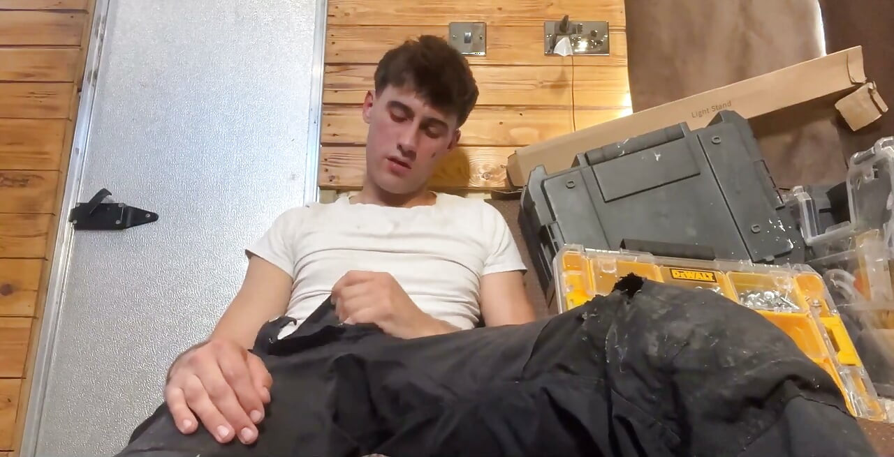 Too Worked up to Wait for His Break, This Cute