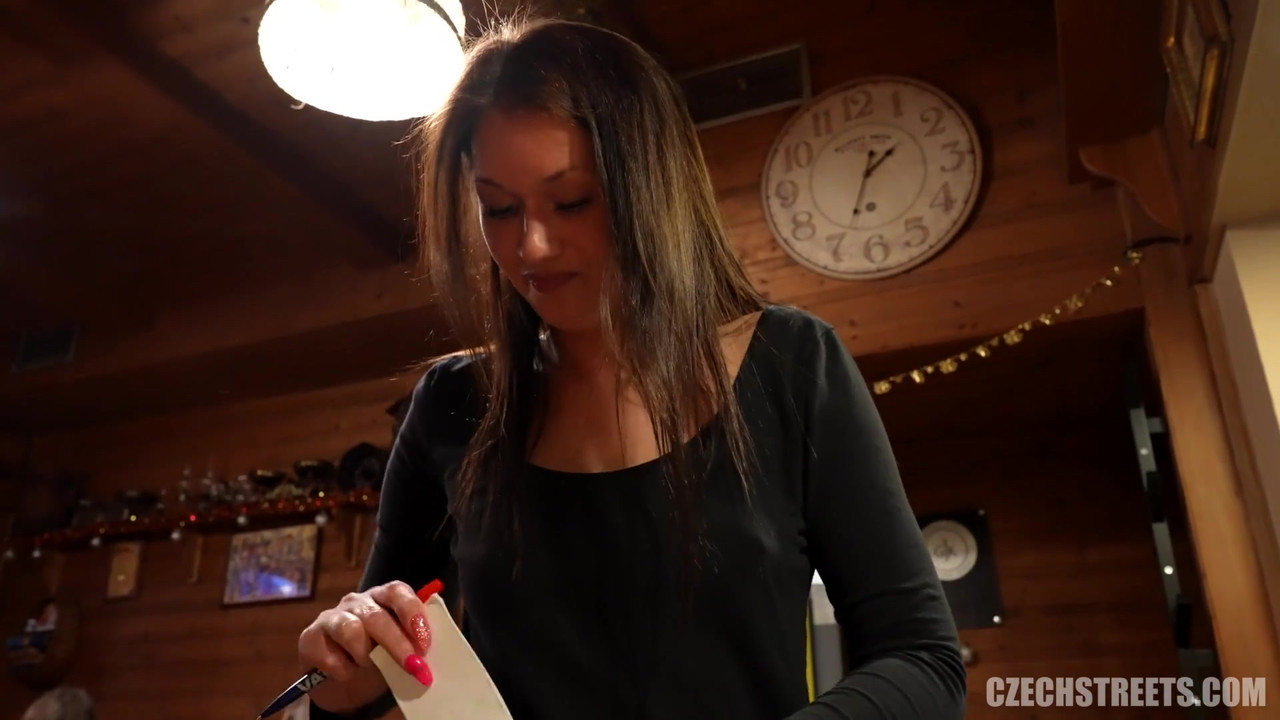 Czech Streets - 圣尼古拉斯群交派对