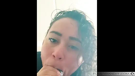 Kami cuma mau ngentot apa aja