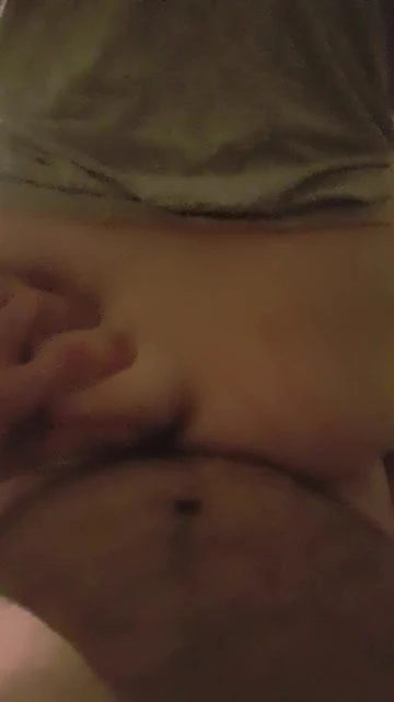 Sotia mea sare in pula colegului meu de munca