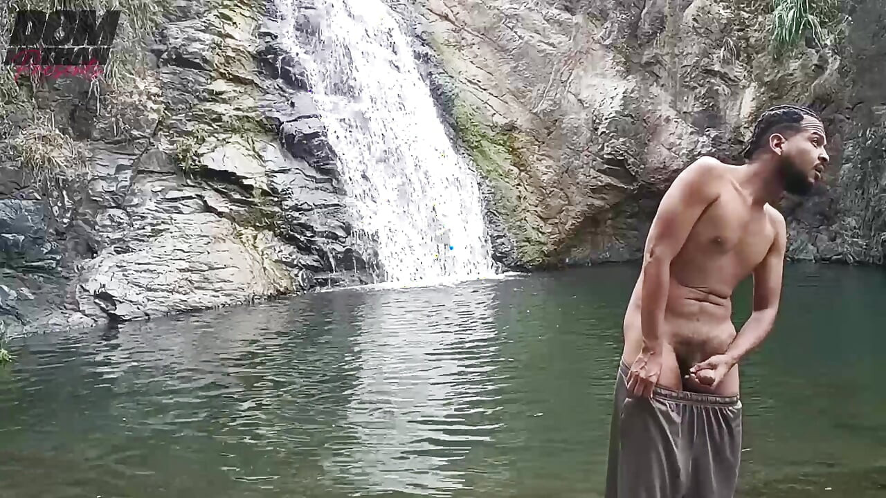 Bez siodełka na zewnątrz seks gejowski idzie nie tak