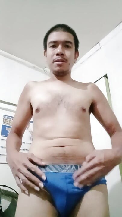 Tubuh tajam depanku