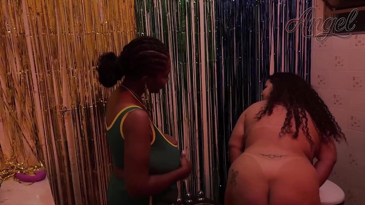 The Chubby Girl Caught Fire in the World Cup, I Took Advantage and Sucked Her Nice
