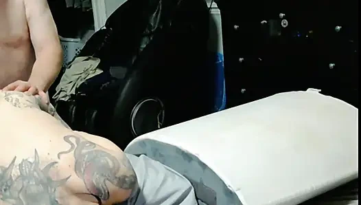 Ehefrau nimmt schwanz vom ehemann