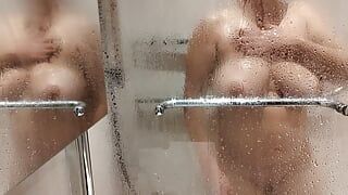 Fångade min bystiga styvsyster i duschen