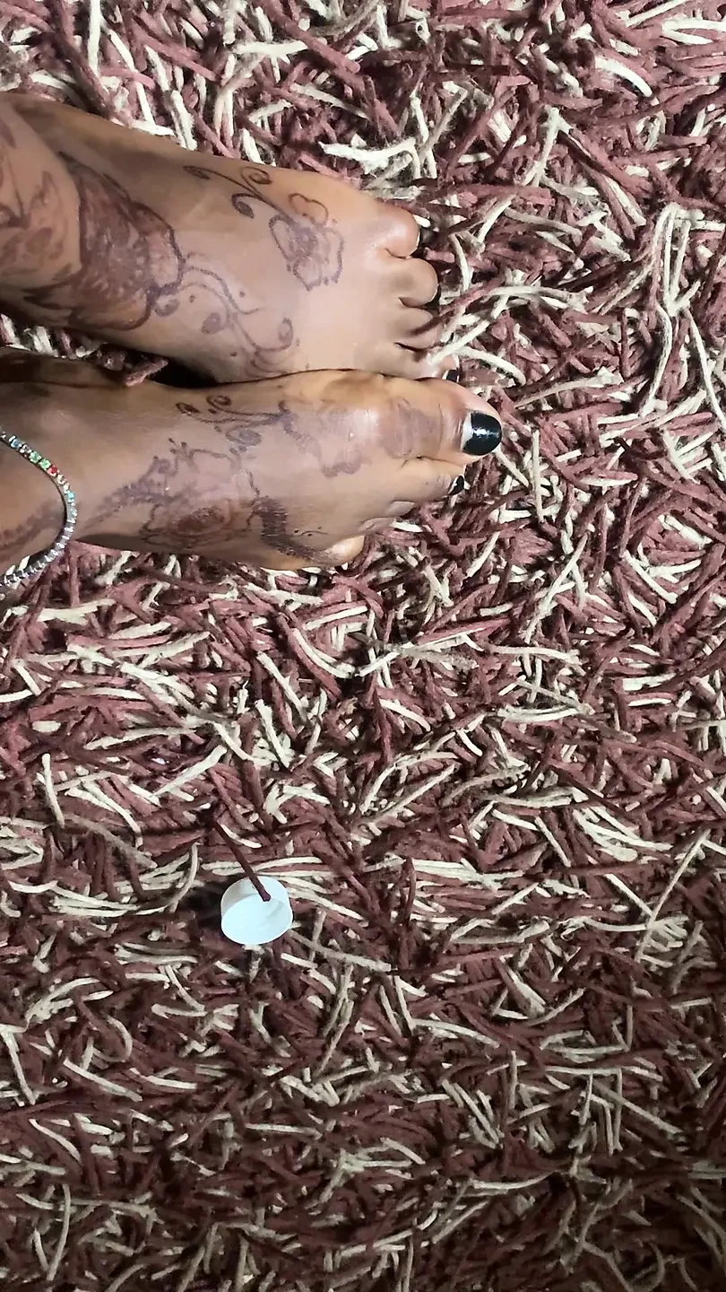 Hot ebony babe foot massage section