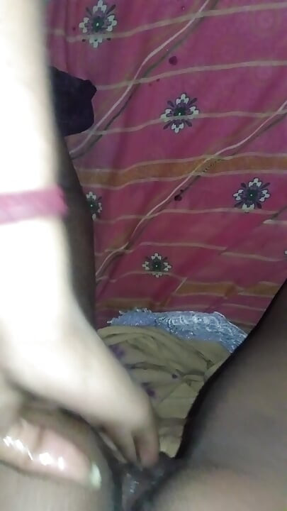 Hintli üvey kız kardeş ve üvey erkek kardeşinin ilk videosu viral video