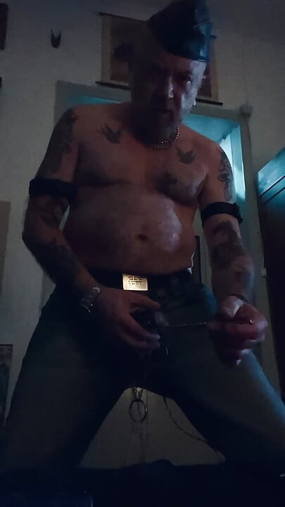 我的鸡巴、玩具和我玩得很开心