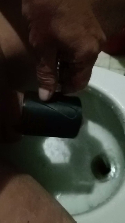 masturbation au jet d'eau