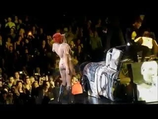 Rihanna 'Shut Up and Drive' edited for EXTRA ASS