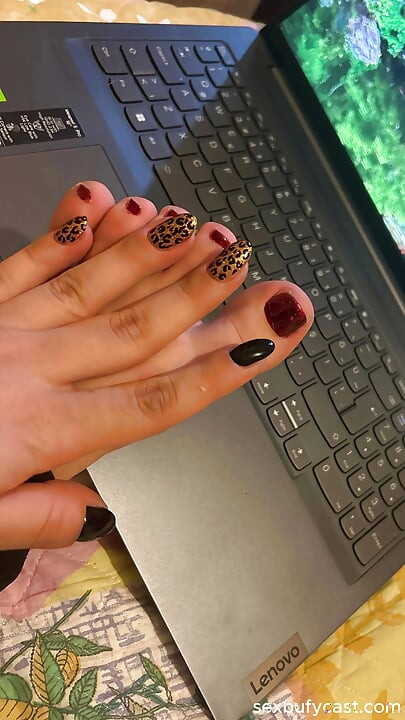 Ecem Hotoglu - Lina Su Ozgen