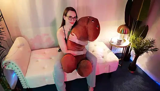 Клиника проблем с пенисом - деревенское женское доминирование, унижение, медицинская комедия