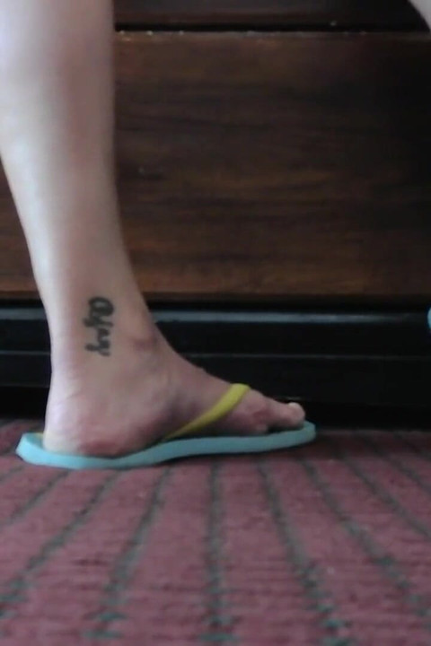 Standing shoeplay flip flops