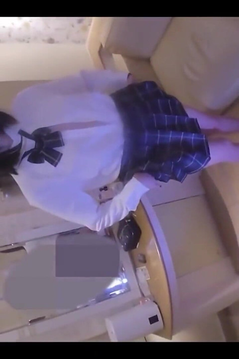 Ultra Visual Cute Bombshell Turns Heads Instantly Online Tonight