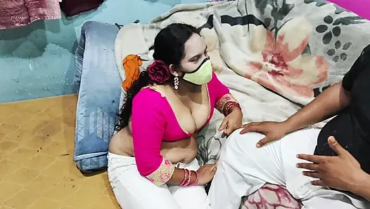 Erkek arkadaşım beni 1 ay sonra evliliğe ikna ediyor, bu yüzden şimdi bunu seksle kutluyoruz