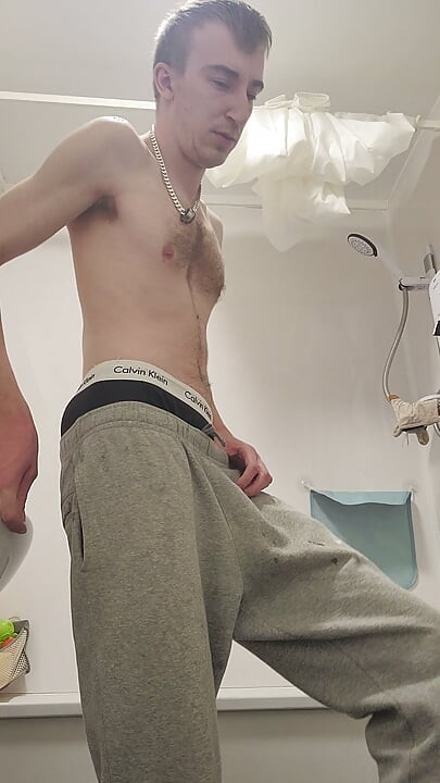怪物级毛茸茸大屌少年