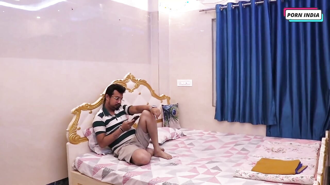 Fată sexy cu țâțe mari face sex romantic dur cu un străin