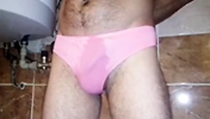 pembe külot işemek