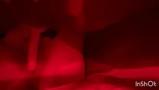 Kleine Stiefschwester Bereitet Ihre Pussy Vor..