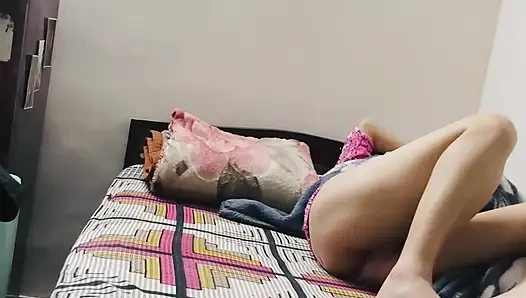 Jilat adik tiriku sampai becek