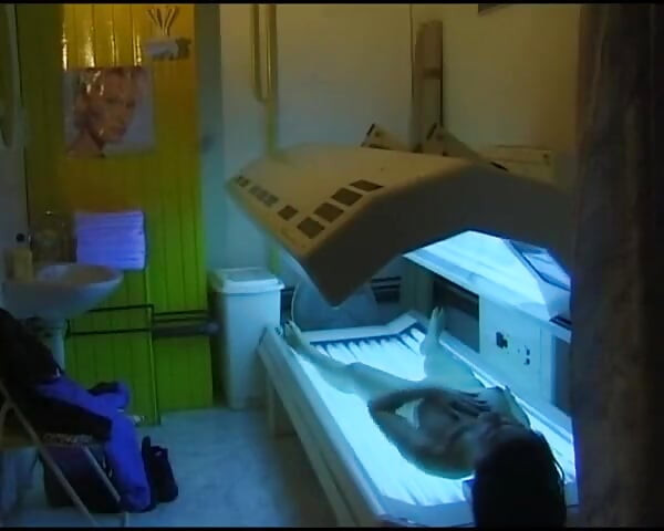 Sesi solo bareng cewek jerman yang suka berjemur di kursi berjemur