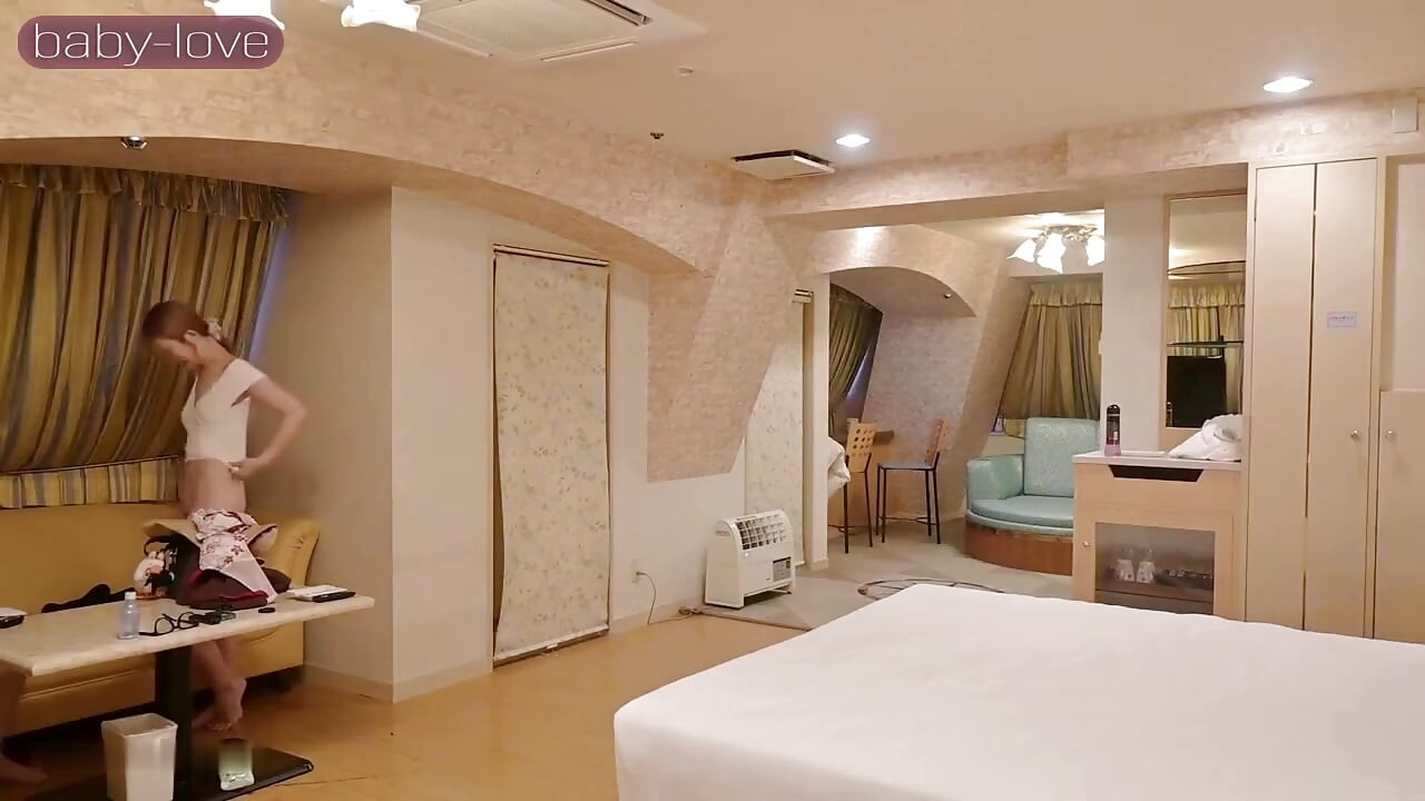Uncensored Gal Esthetician: Dirty Service Drains Every Last Drop Then Creampie