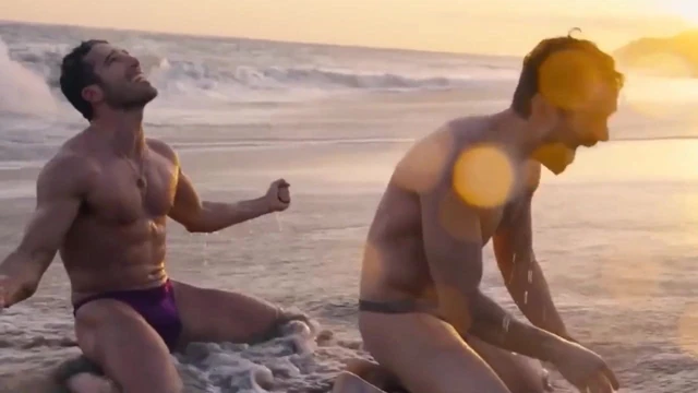 Alonso herrera en tanga