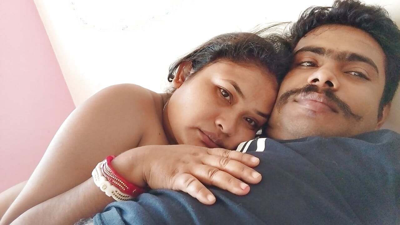India recién casada follada con dureza por su viejo Sasur ji en su coño apretado - Audio en hindi