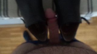 Siktiğimin karısının ayakkabıları