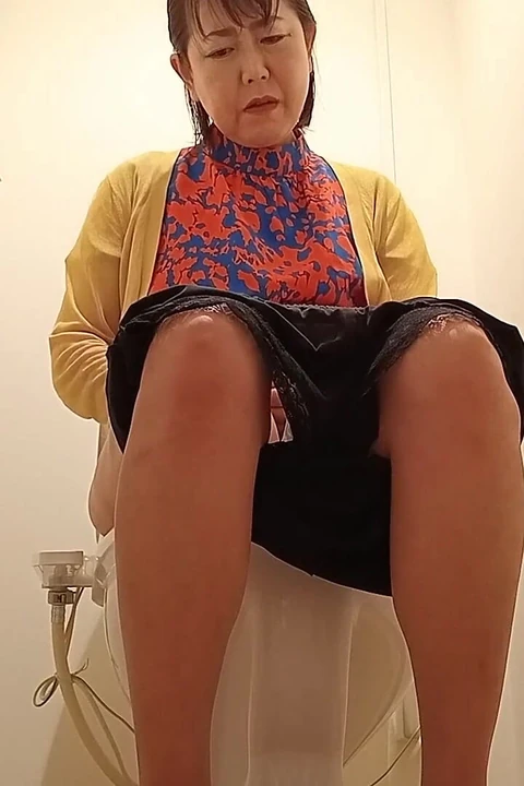 Peeing Videos
