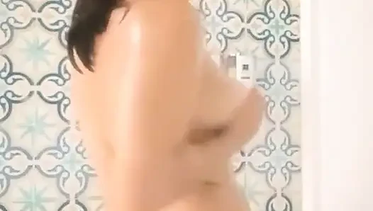 Принять душ в отеле