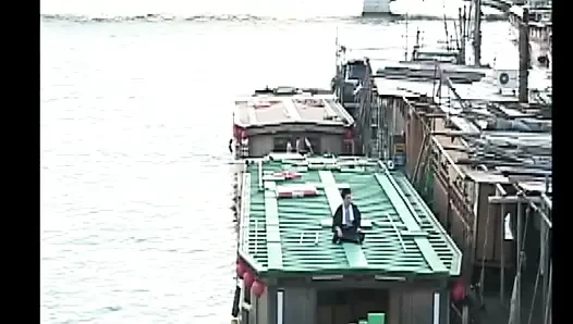 P128G01 A Showa-era erotic drama where men and women, and women intertwine, unfold on Tokyo's yakatabune (houseboats)!　